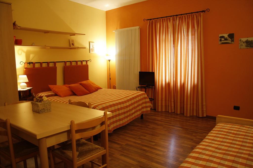 Appartement Cà Veja à Montà Chambre photo
